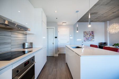 Condo for rent, Montréal (Saint-Laurent) - Photo 2