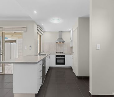 Contemporary Living, Top Location - Photo 6