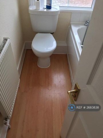 Studio to rent - Photo 5