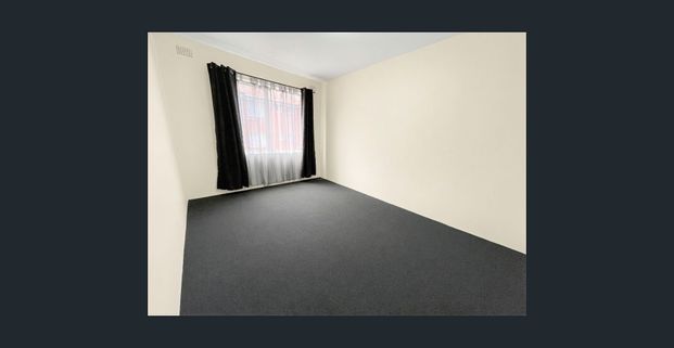 Spacious and Modern - Photo 1