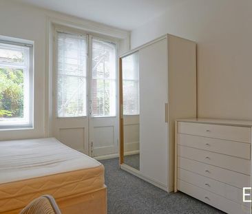 3 bedroom flat to rent - Photo 5