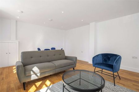 A good sized one bedroom apartment close to Angel Station - Photo 3