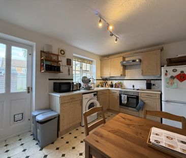 2 bedroom terraced house to rent - Photo 4