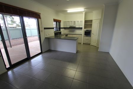 13A Corboys Place, 6722, South Hedland Wa - Photo 3