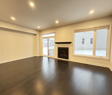 For Lease - 383 Mango Street, Blossom Park - Airport and Area, Ontario - Photo 3