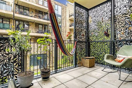 2 bedroom flat to rent - Photo 2