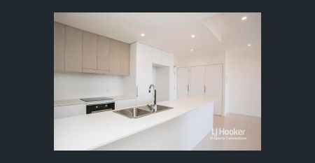 Modern Living in the Heart of Chermside - Photo 4