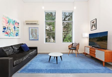 Stunning Two Bedroom Apartment in Surry Hills - Photo 2