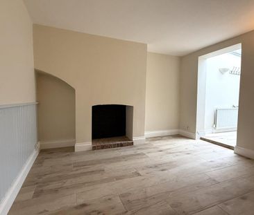 2 bedroom terraced house to rent - Photo 3