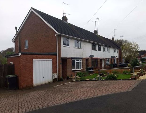 Mason Road, Redditch - Photo 1