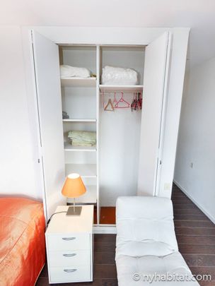 Logement à Paris, Location meublée - Photo 1