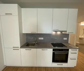 Erstbezug - 2-Zimmer-Wohnung mit Garten nur 4 Gehminuten vom Kagraner Platz entfernt - Photo 2