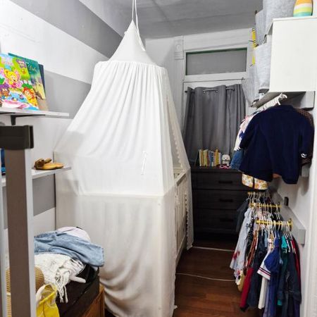 Plateau Mont-Royal 51/2 au 3e étage près du parc Lafontaine $1875, libre le 5 juillet - Photo 4