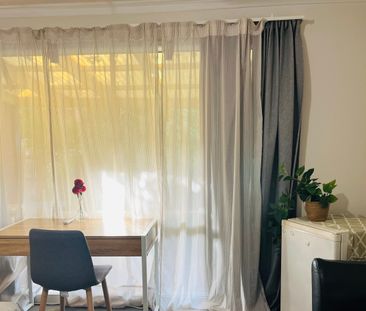 Roxburgh Park - Photo 3