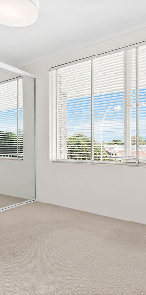 Beachside 2 Bedroom Apartment - Photo 1