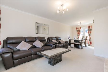 3 bedroom detached house to rent - Photo 3