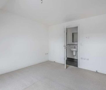 Bicester, Oxfordshire, OX26 - Photo 3