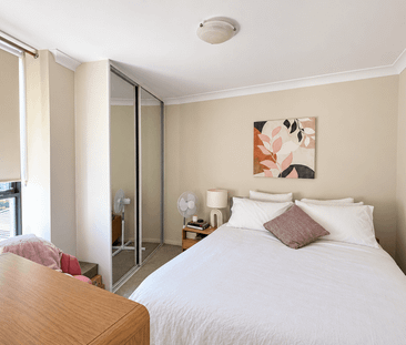 ONE BEDROOM APARTMENT IN THE HEART OF SURRY HILLS - Photo 2