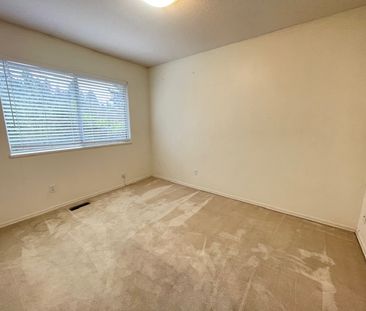 Spacious and Bright Three Bedrooms Plus Games Room (4th Bed) and Th... - Photo 5