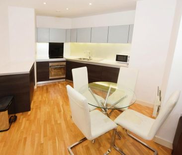 2 bedroom flat to rent - Photo 6