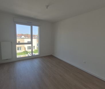 Location Appartement 2 pièces 43m² ARMENTIERES 59280 - Photo 4