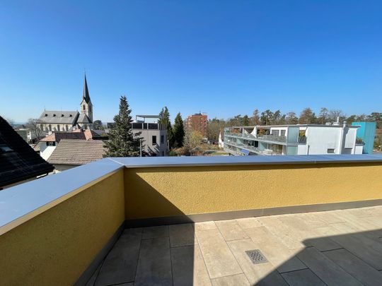 Moderne 2.5 Zimmer Attikawohnung in Bülach zu vermieten - Photo 1