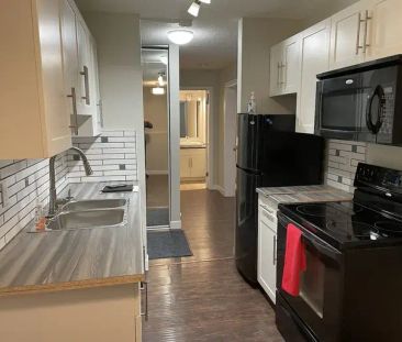 1 Bedroom Oliver Apartment | Edmonton - Photo 1