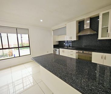 33a Shinfield Ave Avenue, St Ives, NSW 2075 - Photo 2