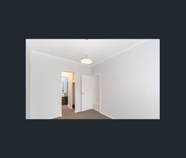 Modern easy-care home! Minutes away from O'Connell Street North Ade... - Photo 1