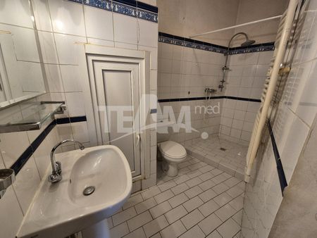 Location Appartement 2 pièces 45m² SETE 34200 - Photo 3