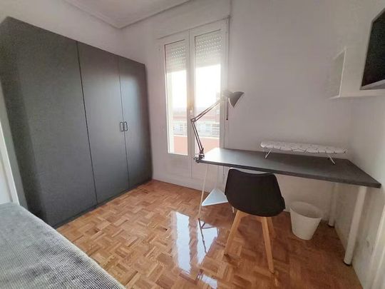 Paseo de las Delicias, Madrid, Community of Madrid 28045 - Photo 1