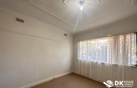 Ideal and Convenient Home in Sunshine - Photo 3