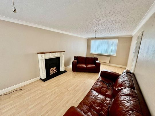 3 bedroom terraced house to rent - Photo 1