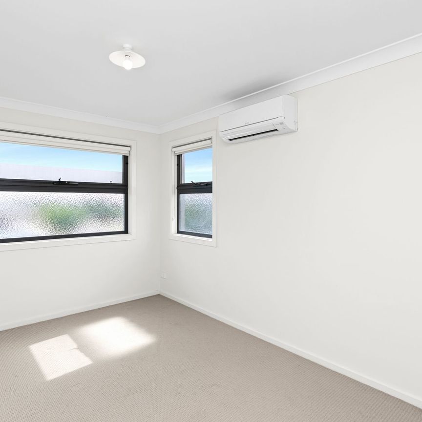 Modern 3-Bedroom Home in Prime Mickleham Location! - Photo 1