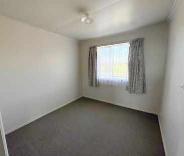 Move-In Ready on Balmoral Drive! - Photo 5