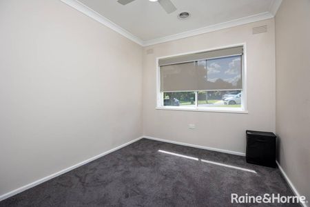 FANTASTIC FAY - Photo 4