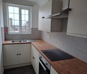 1 Bedroom Apartment To Let - Photo 2