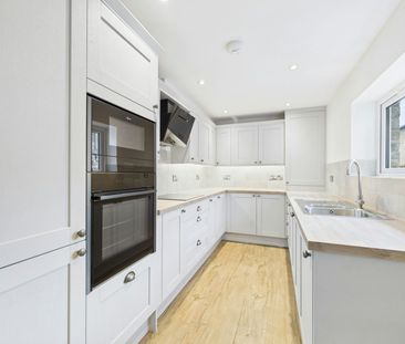 End of terrace house to rent on - Photo 6