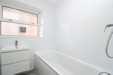 Kingsway, Hove - Photo 2