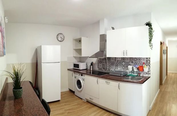 Carrer de la Lluna, Barcelona, Catalonia 08001 - Photo 1