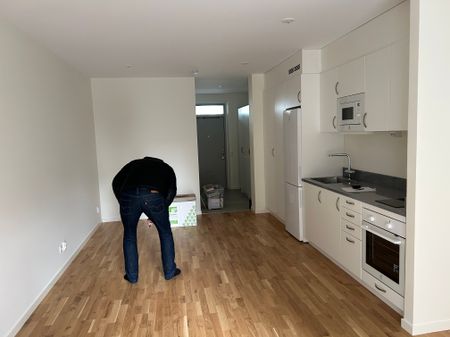 Jaktfalksgatan, Järfälla - Photo 2