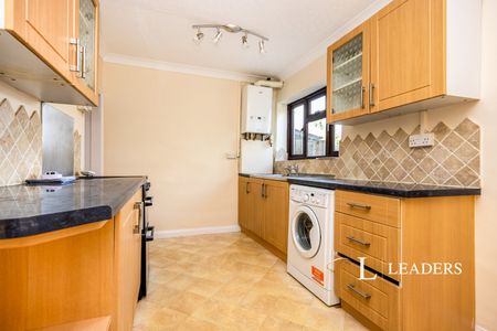 2 bedroom house to rent Elizabeth Road, Godalming, GU7 - Photo 5