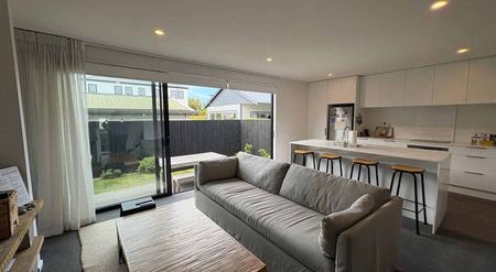 Ready to move in - fully furnished Townhouse - Photo 2