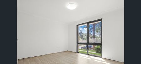 SPACIOUS FOUR BEDROOM FAMILY HOME - Photo 5