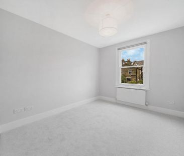 4 bedroom terraced house to rent - Photo 4