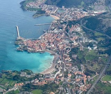 Castro-Urdiales - Photo 1