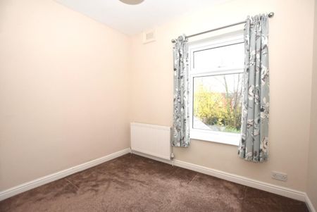 2 bedroom House To Let - Photo 2
