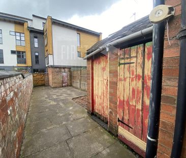 2 bedroom terraced house to rent - Photo 4