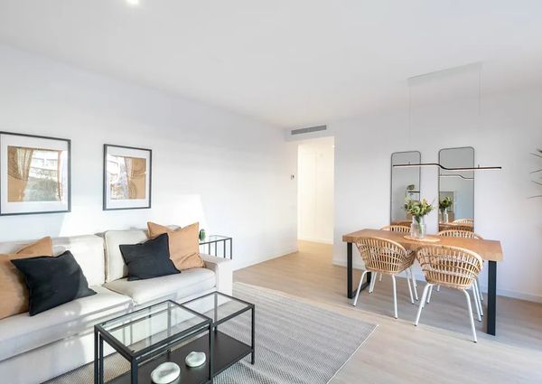 Carrer de Pi i Margall, Badalona, Catalonia 08912