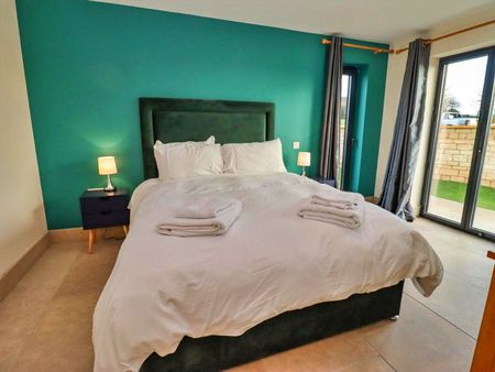 Cheltenham - Photo 4